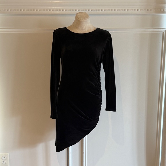 Soprano Velvet Bodycon Long Sleeve Black Dress Asymmetrical Size L - Picture 1 of 6